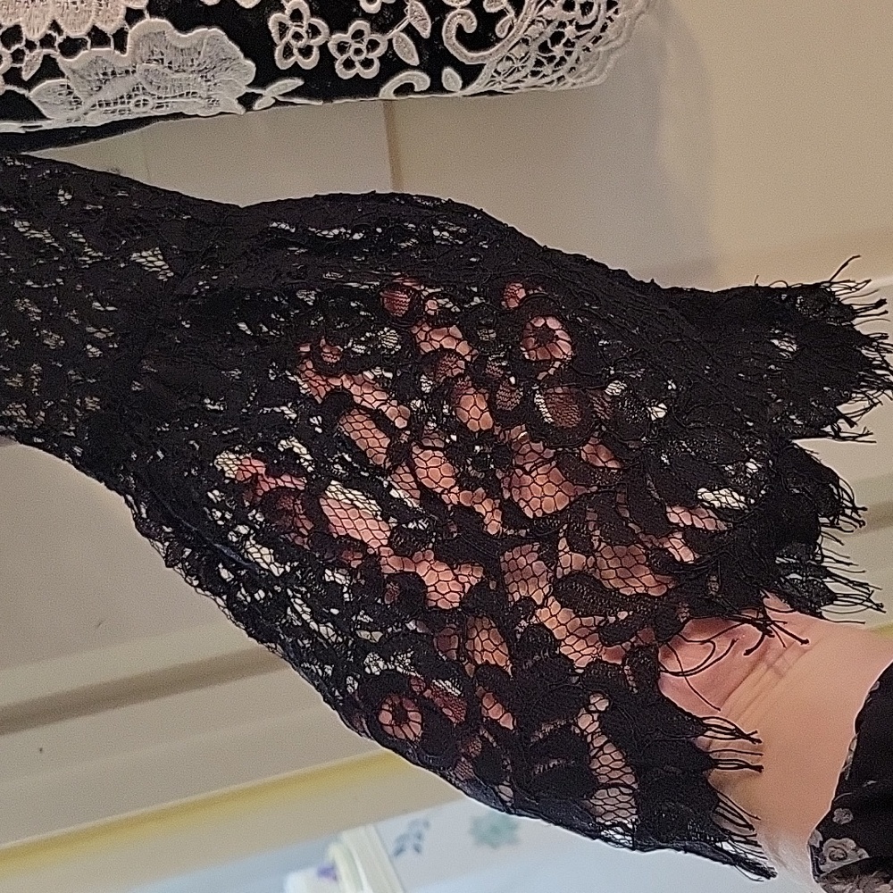 Lace Blouse - Picture 2 of 7